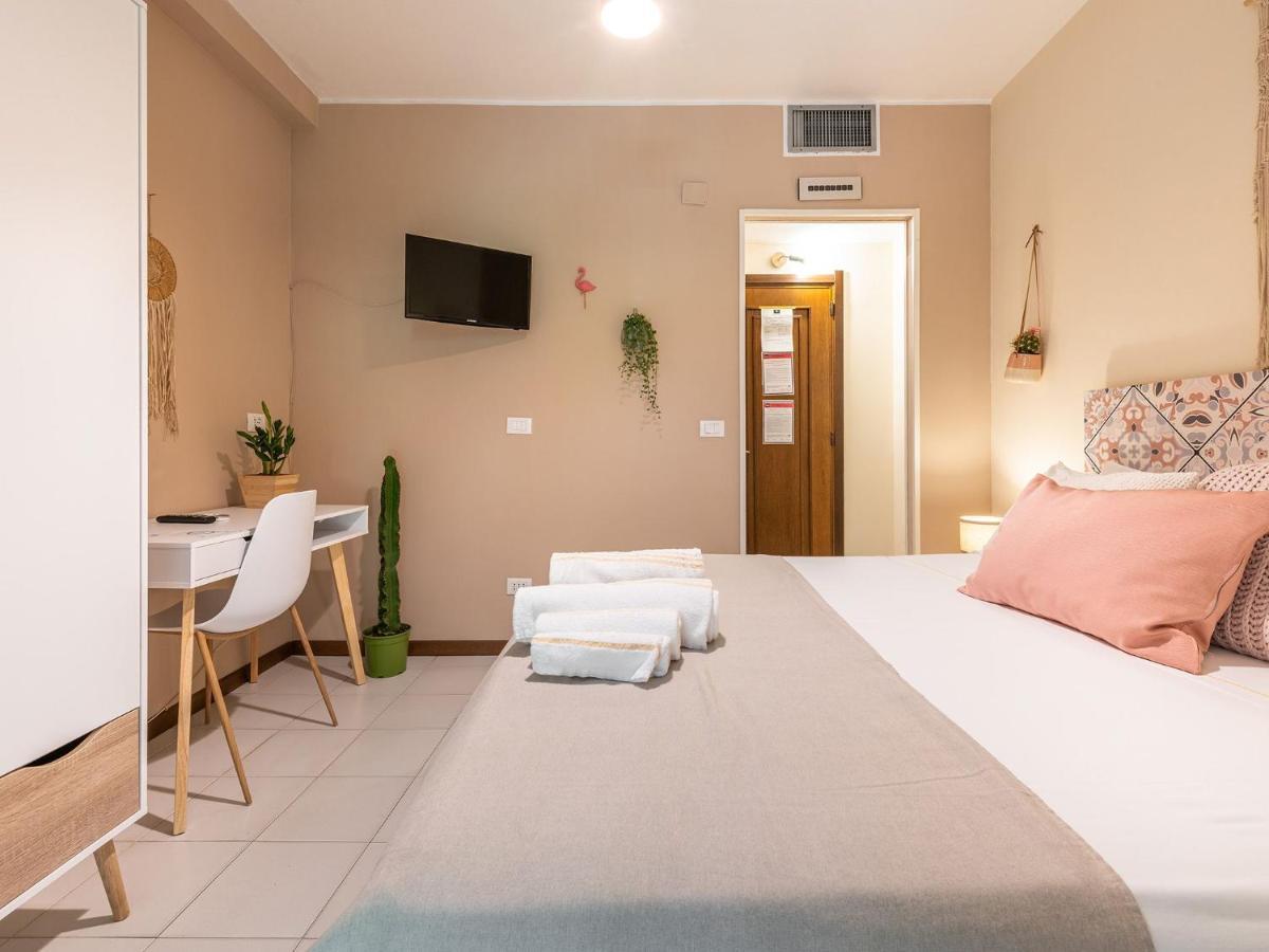Villa Vaghi Rooms Кальяри Экстерьер фото